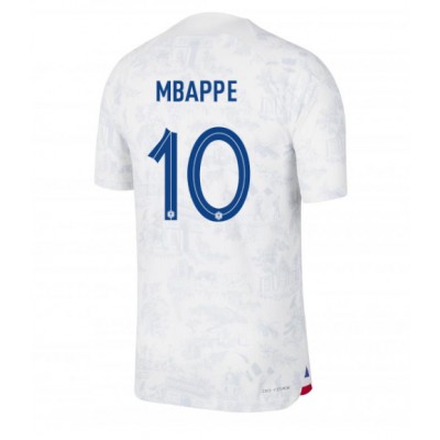 Moški Nogometni dresi Francija Kylian Mbappe #10 Gostujoči SP 2022 Kratek Rokav